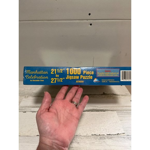 1000 piece jigsaw puzzle Manhattan Celebration by Alexander Chen - Picture 2 of 2